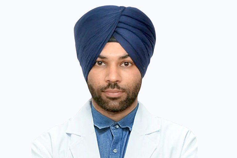 DR.JASPREET SINGH